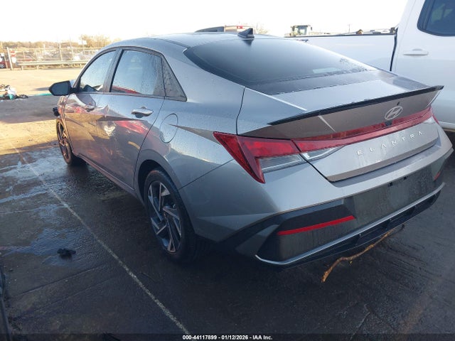 HYUNDAI ELANTRA SEL SPORT - 3