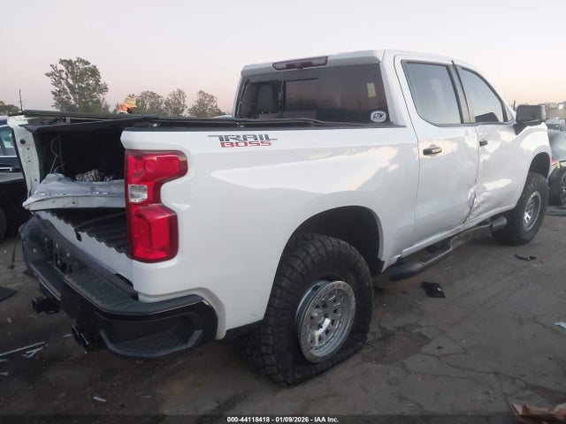 CHEVROLET SILVERADO 1500 4WD SHORT BED LT TRAIL BOSS - 4