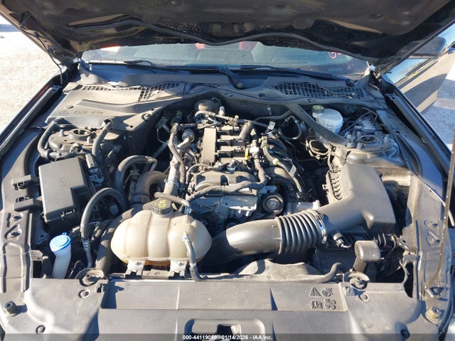 2021 Ford Mustang, VIN: 1FATP8UH4M5153146