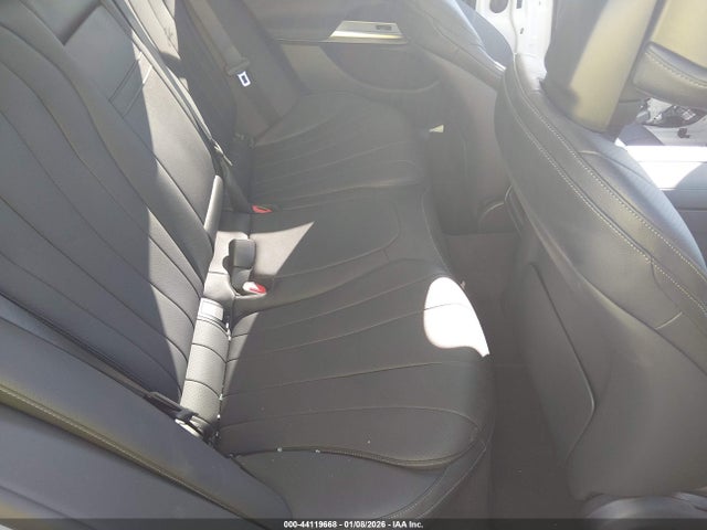 MERCEDES-BENZ E-CLASS - 8