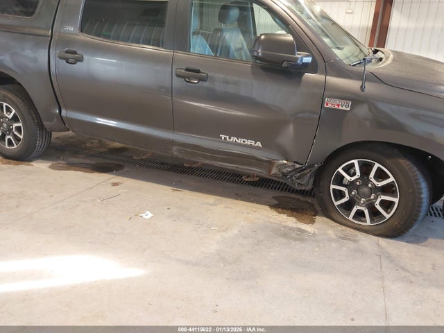 TOYOTA TUNDRA - 6
