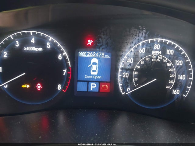 HYUNDAI GENESIS 4.6 - 7