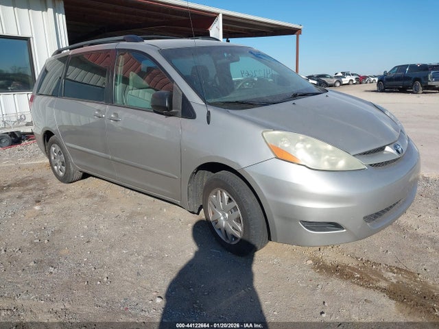 2006 TOYOTA SIENNA LE