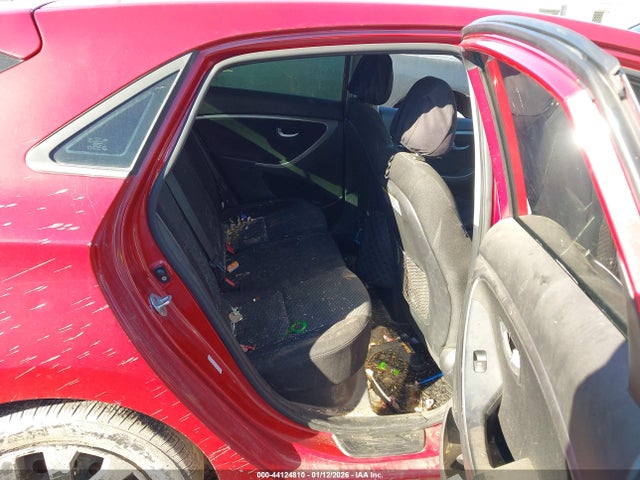 HYUNDAI ELANTRA GT - 8