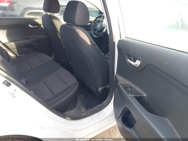 KIA RIO LX/S - 8