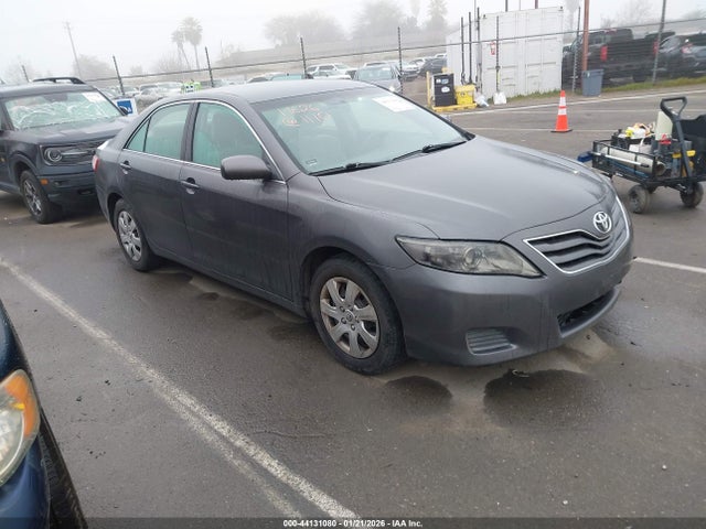 2011 TOYOTA CAMRY LE