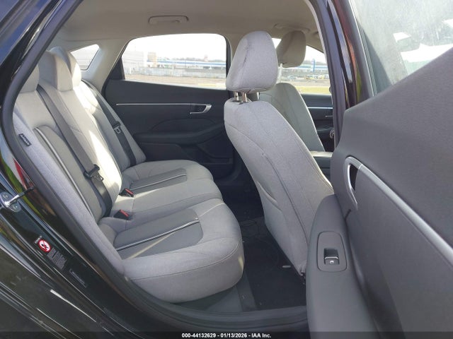 HYUNDAI SONATA SE - 8