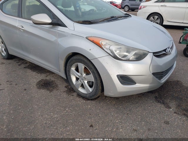 HYUNDAI ELANTRA GLS - 6