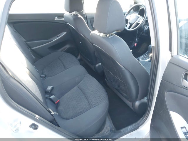 HYUNDAI ACCENT SE - 8