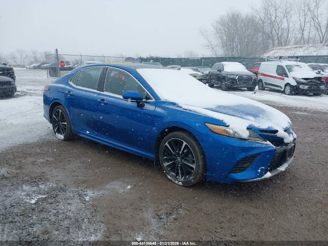 2018 TOYOTA CAMRY XSE/XLE