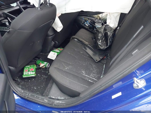 HYUNDAI ELANTRA SEL SPORT - 8