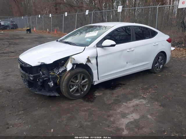 HYUNDAI ELANTRA SE - 2