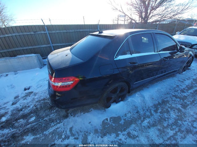 MERCEDES-BENZ E-CLASS - 4