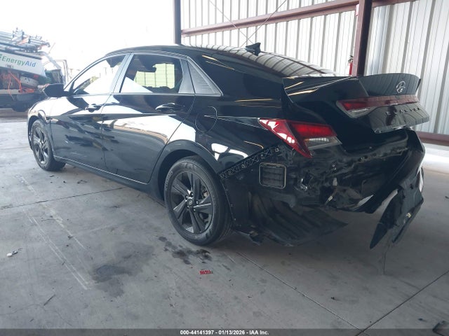 HYUNDAI ELANTRA SEL - 3