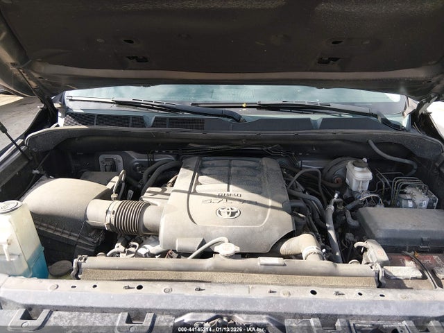 TOYOTA TUNDRA - 10
