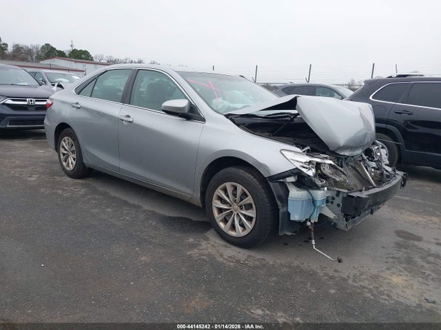2015 TOYOTA CAMRY LE