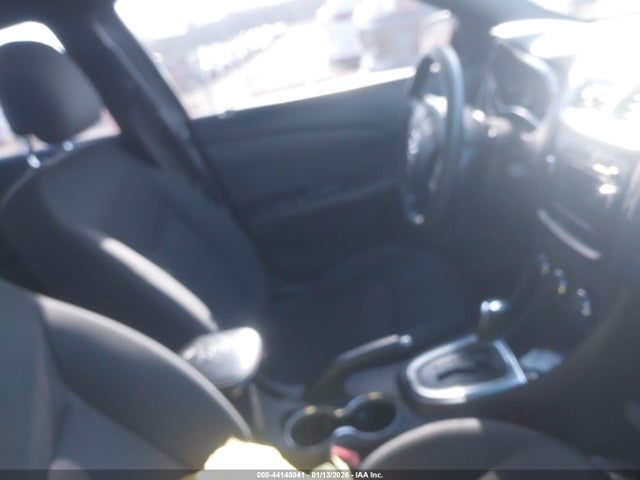 DODGE AVENGER SE V6 - 5