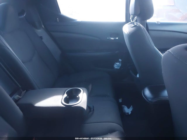 DODGE AVENGER SE V6 - 8