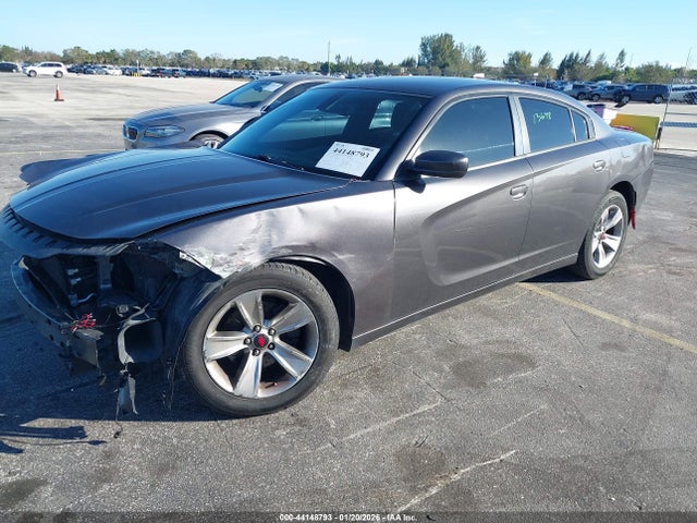 صورة 2 لـ 2017 Dodge CHARGER SXT RWD