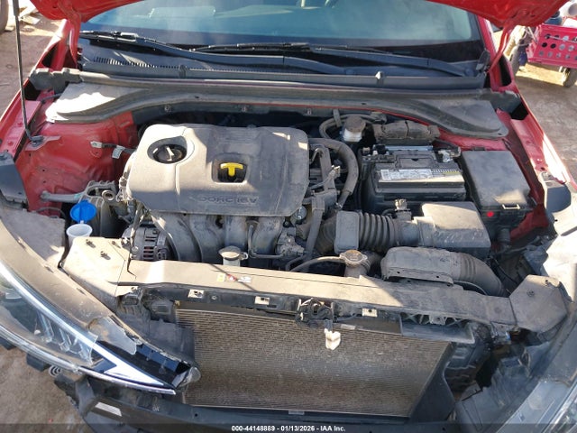 HYUNDAI ELANTRA - 10