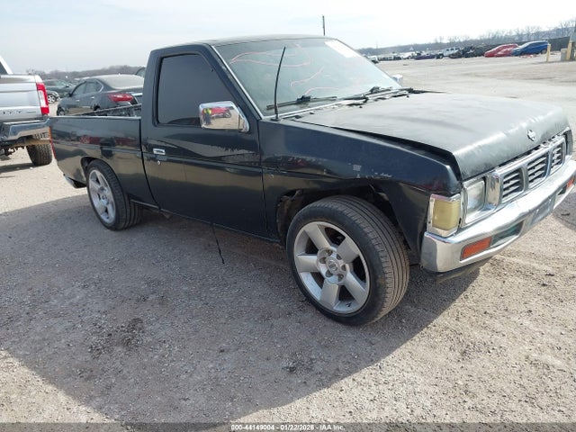 1997 NISSAN 4X2 TRUCK XE