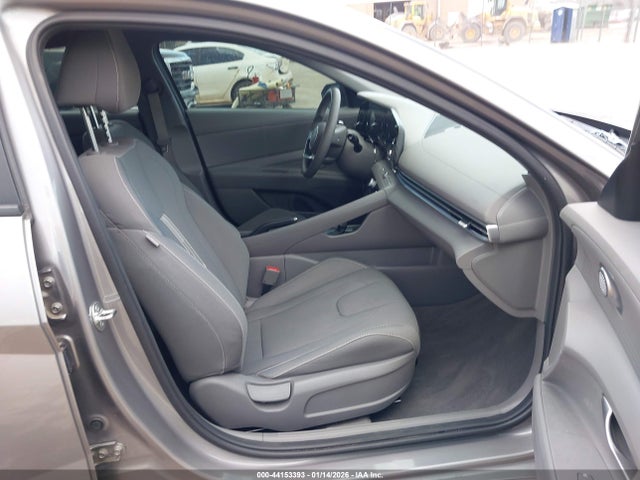 HYUNDAI ELANTRA SEL - 5