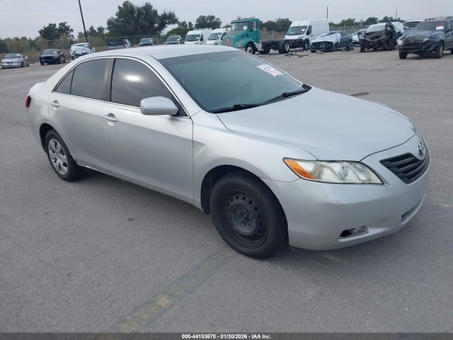 2009 TOYOTA CAMRY LE