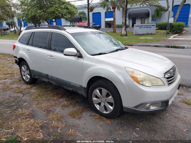 2010 SUBARU OUTBACK 2.5I LIMITED