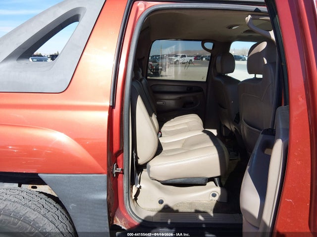 CHEVROLET AVALANCHE 1500 - 8