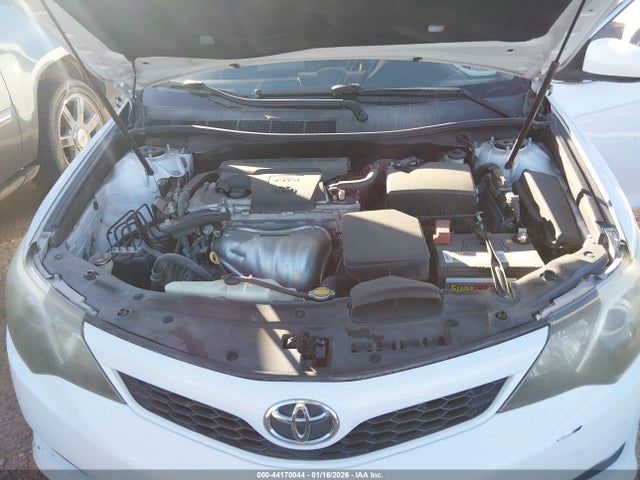 TOYOTA CAMRY - 10