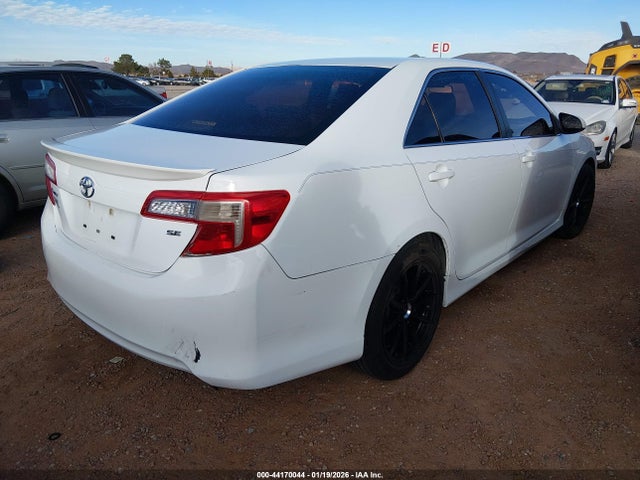 TOYOTA CAMRY - 4
