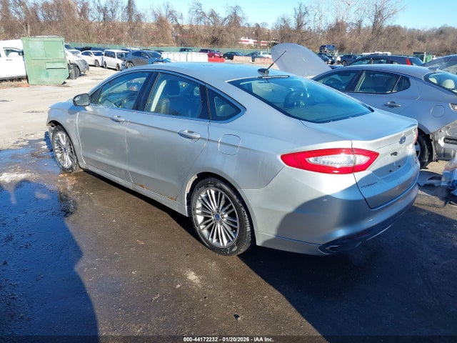 FORD FUSION SE - 3