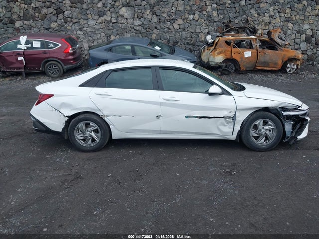 HYUNDAI ELANTRA SE - 6