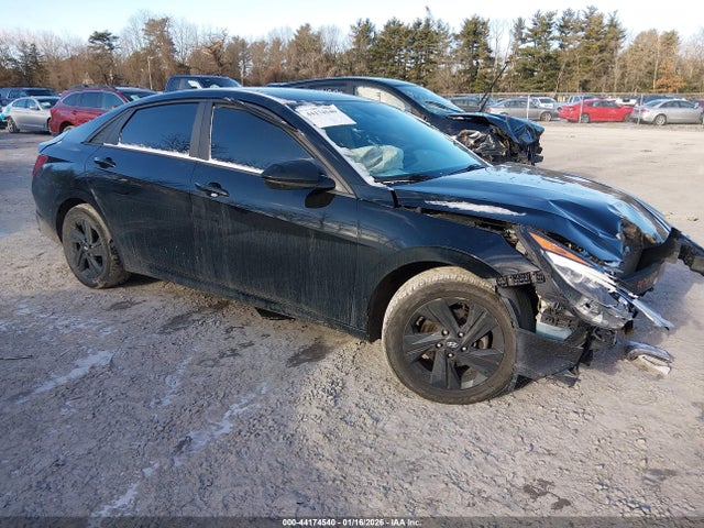 HYUNDAI ELANTRA SEL - 1