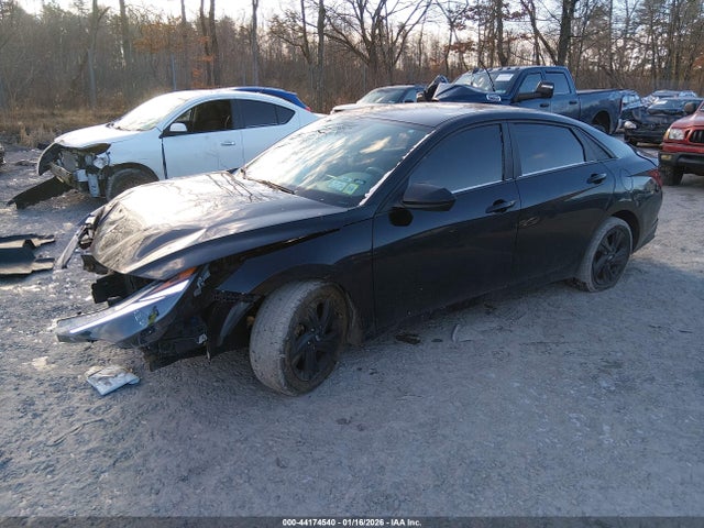 HYUNDAI ELANTRA SEL - 2