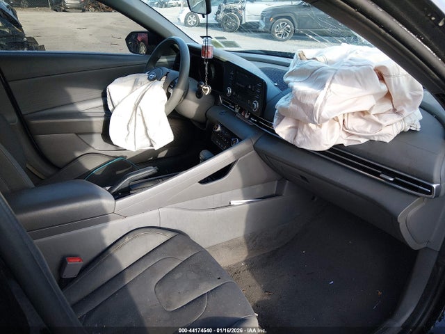 HYUNDAI ELANTRA SEL - 5