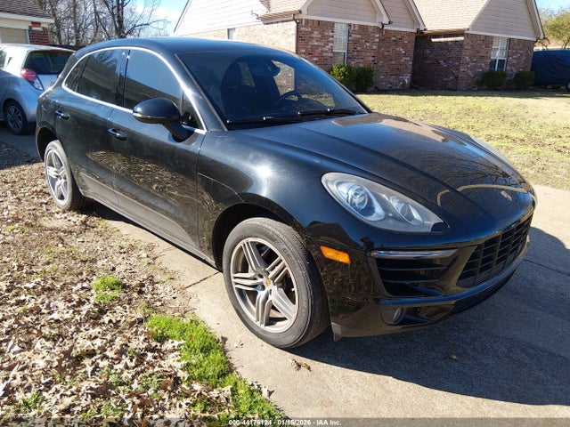 2016 PORSCHE MACAN S