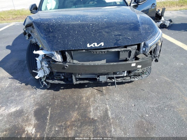 KIA K4 LXS - 6