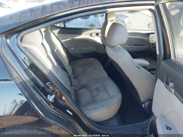 HYUNDAI ELANTRA SE - 8