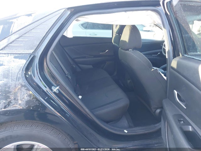 HYUNDAI ELANTRA SE - 8