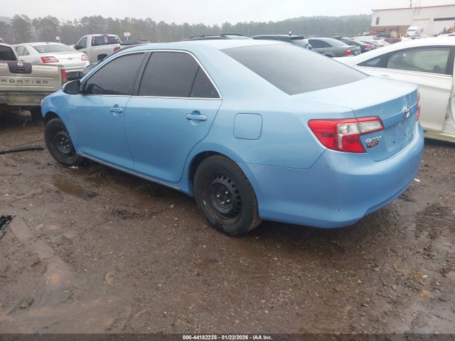 TOYOTA CAMRY - 3