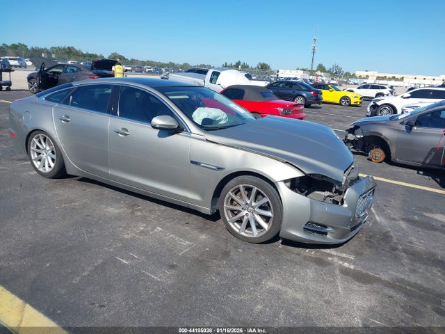2011 JAGUAR XJ 