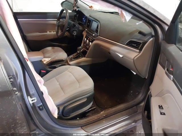 HYUNDAI ELANTRA SEL - 5