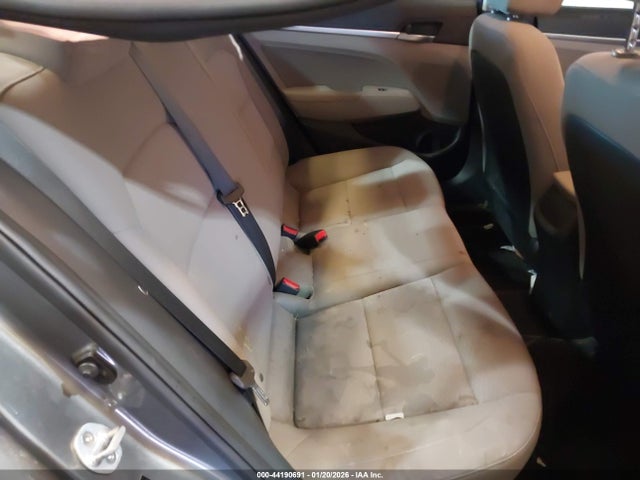 HYUNDAI ELANTRA SEL - 8