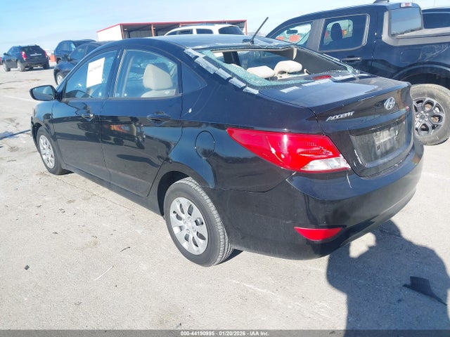 HYUNDAI ACCENT SE - 3