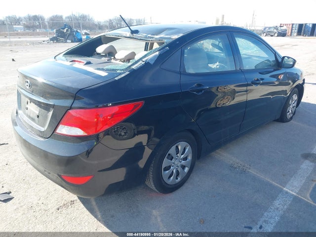 HYUNDAI ACCENT SE - 4