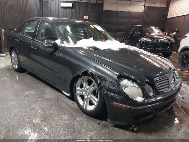 MERCEDES-BENZ E-CLASS - 6