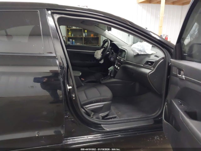 HYUNDAI ELANTRA SE - 5