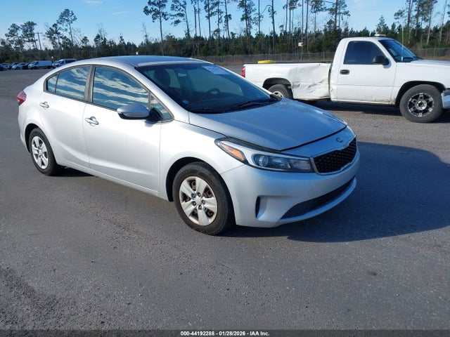2017 KIA FORTE LX