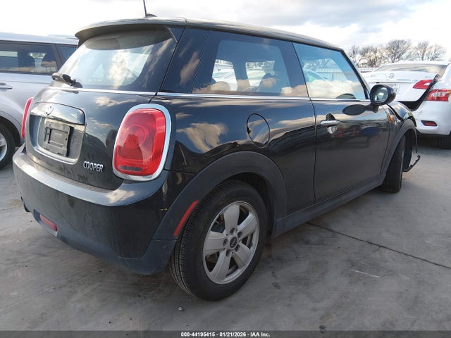 2016 Mini Hardtop, VIN: WMWXP5C5XGT739302